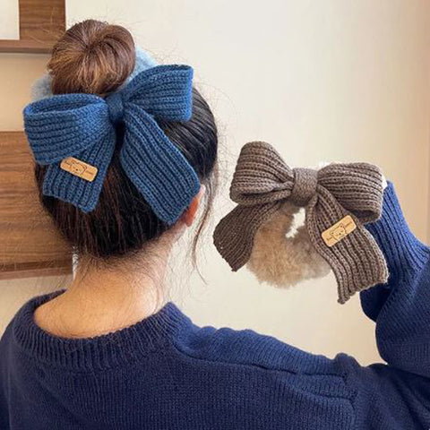 Knit and Fur Scrunchie